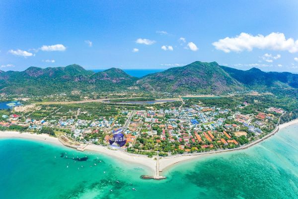 Chuyến bay đi Côn Đảo