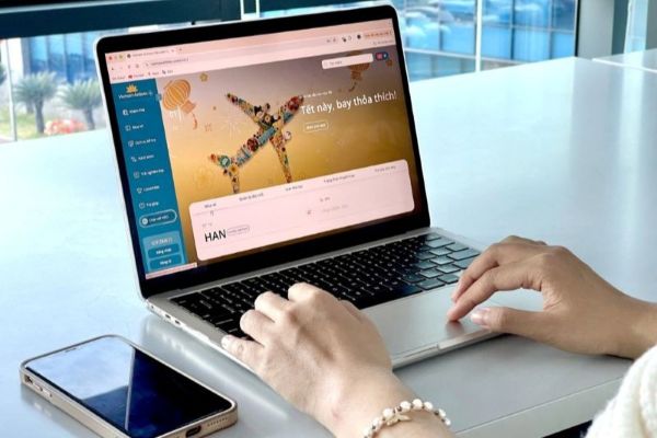 Vietnam Airlines hợp tác cùng FPT phát triển website mới