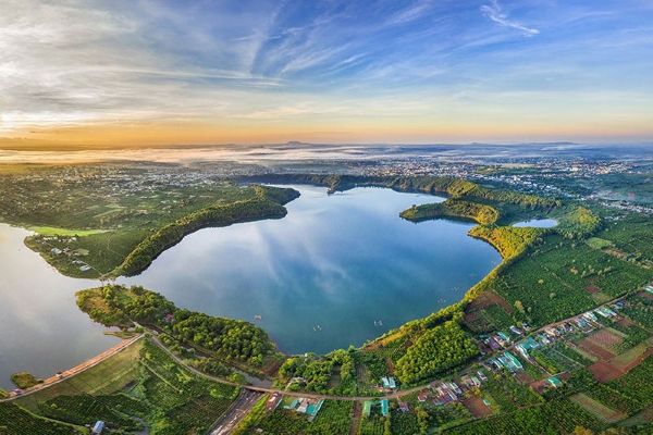 Chuyến bay đi Pleiku