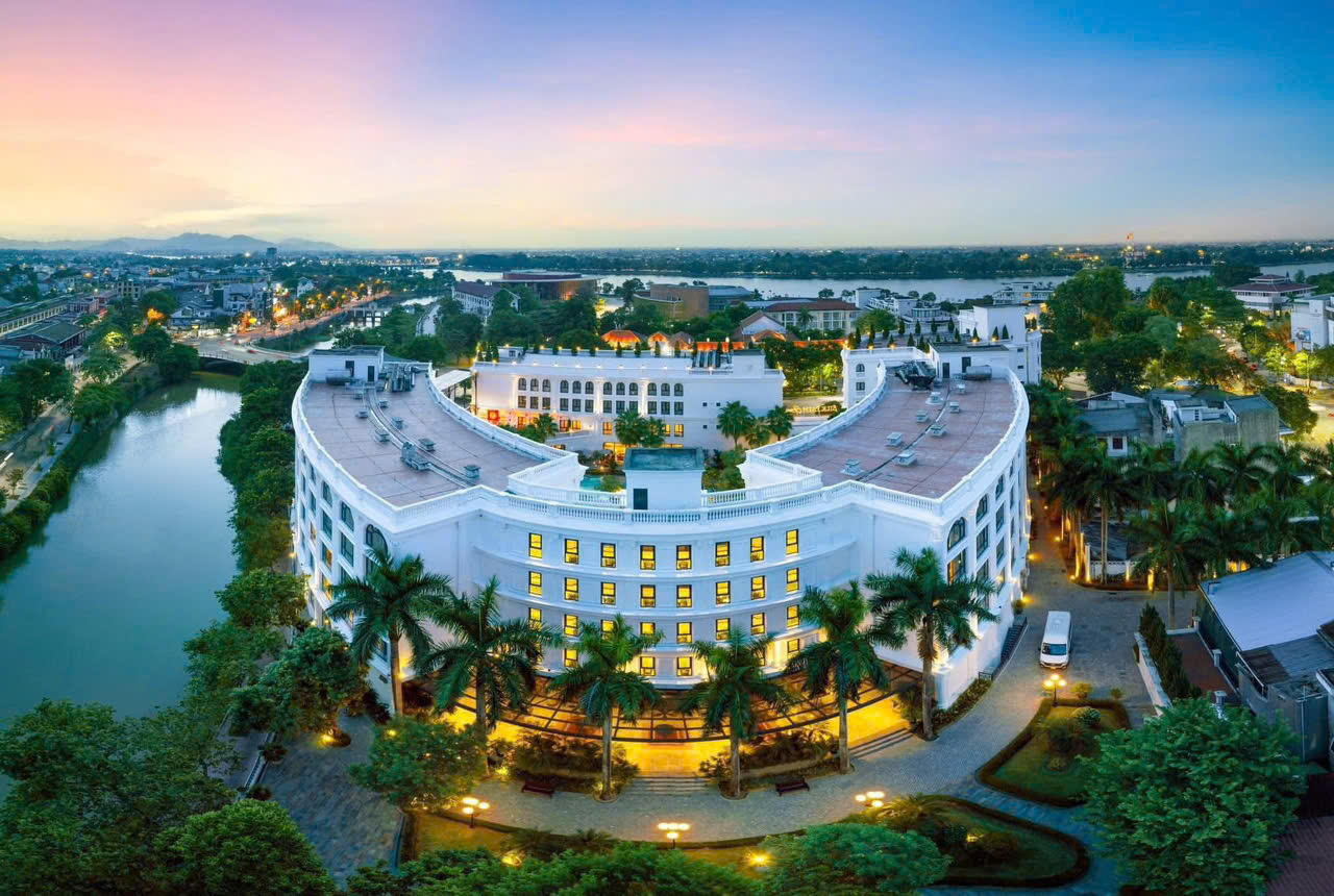 Silk Path Grand Hue Hotel 5sao