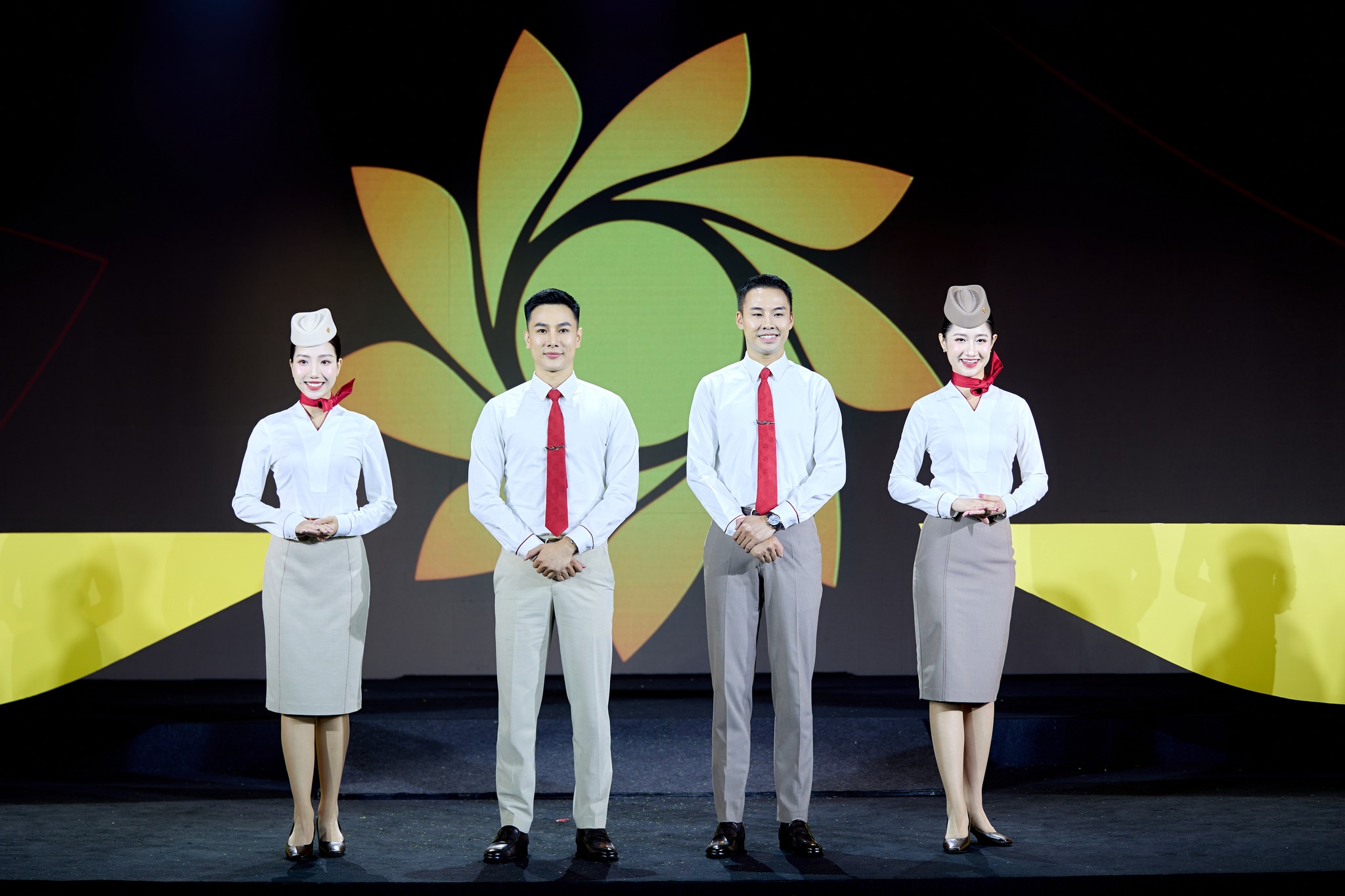 SUN PHUQUOC AIRWAYS RA MẮT BỘ ĐỒNG PHỤC TỔ BAY