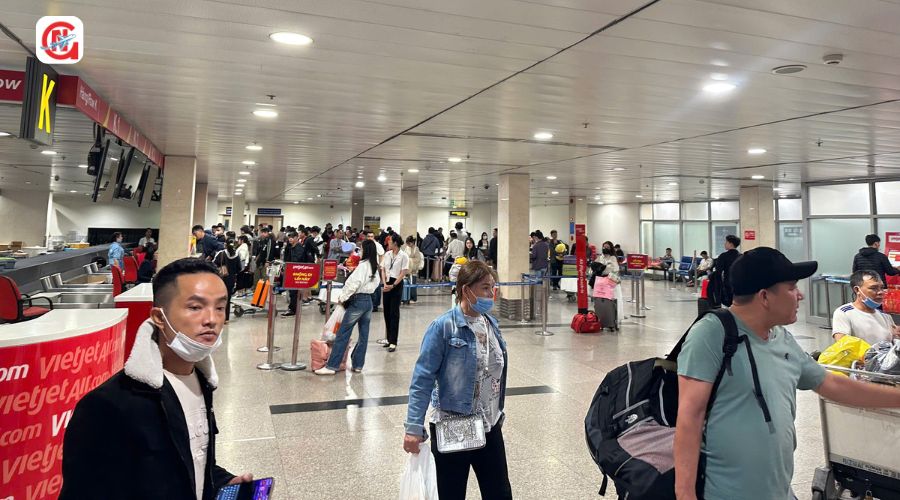 Vé máy bay Tết Hà Nội Sài Gòn năm nay 2026 có đắt không?