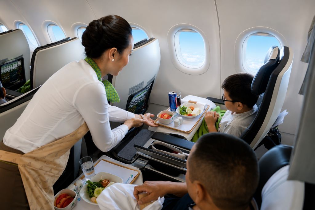 các hạng ghế Economy Premium Economy và Business của Bamboo Airways