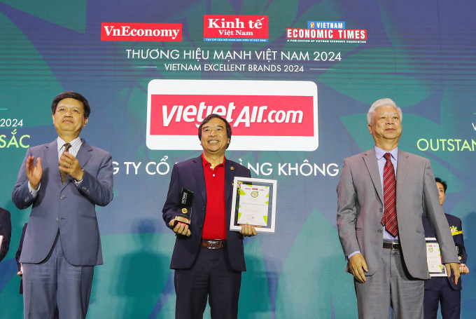 Vietjet vào top 50 thương hiệu mạnh Việt Nam 2024