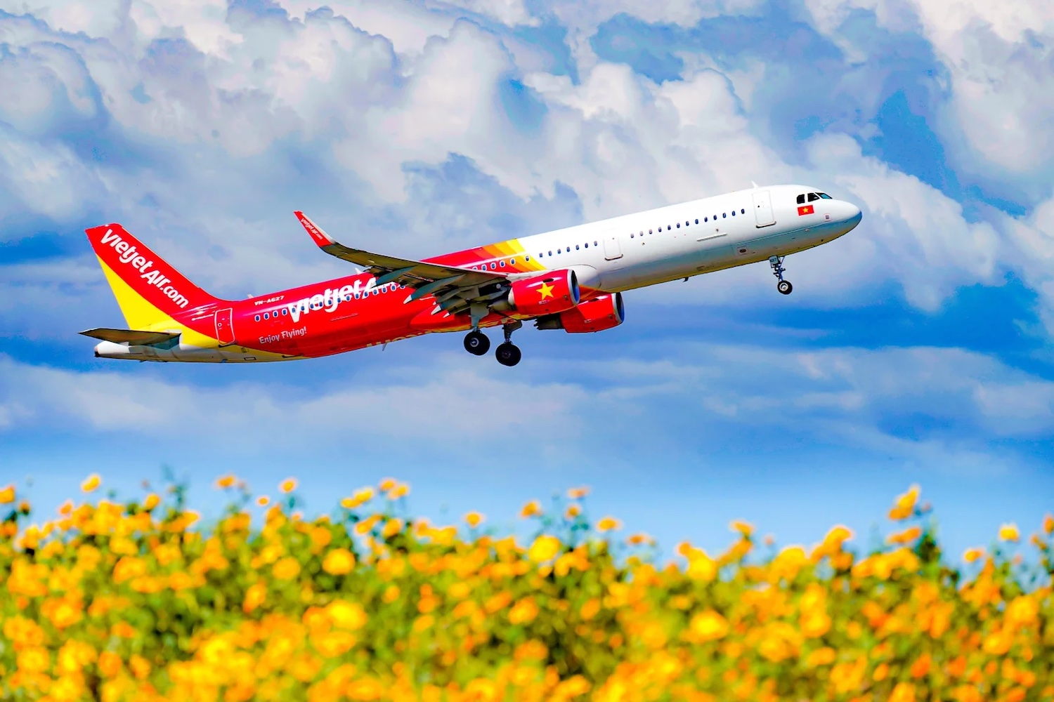 Vietjet mở bán sớm 2,6 triệu vé Tết 2025