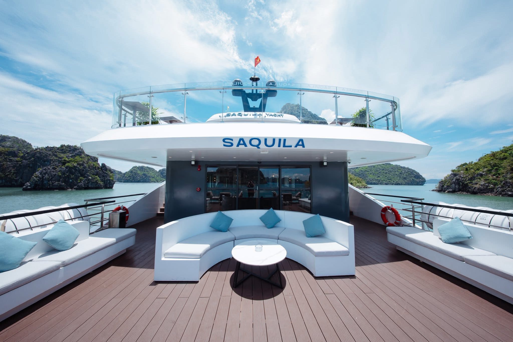  𝐋𝐈𝐆𝐇𝐓 𝐔𝐏 𝐓𝐇𝐄 𝐒𝐊𝐘 – 𝐂𝐎𝐔𝐍𝐓𝐃𝐎𝐖𝐍 𝐏𝐀𝐑𝐓𝐘 𝟐𝟎𝟐𝟔 Cùng Saquila Yacht "cháy" hết mình trong Tiệc Đếm Ngược đón năm mới mang tên “LIGHT UP THE SKY” – nơi những cảm xúc thăng hoa chạm đỉnh!