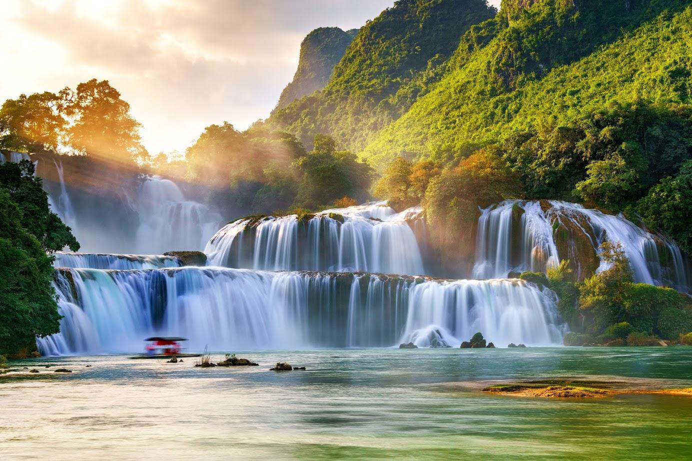 Hồ Ba Bể - Thác Bản Giốc : Vẻ đẹp miền non nước Đông Bắc