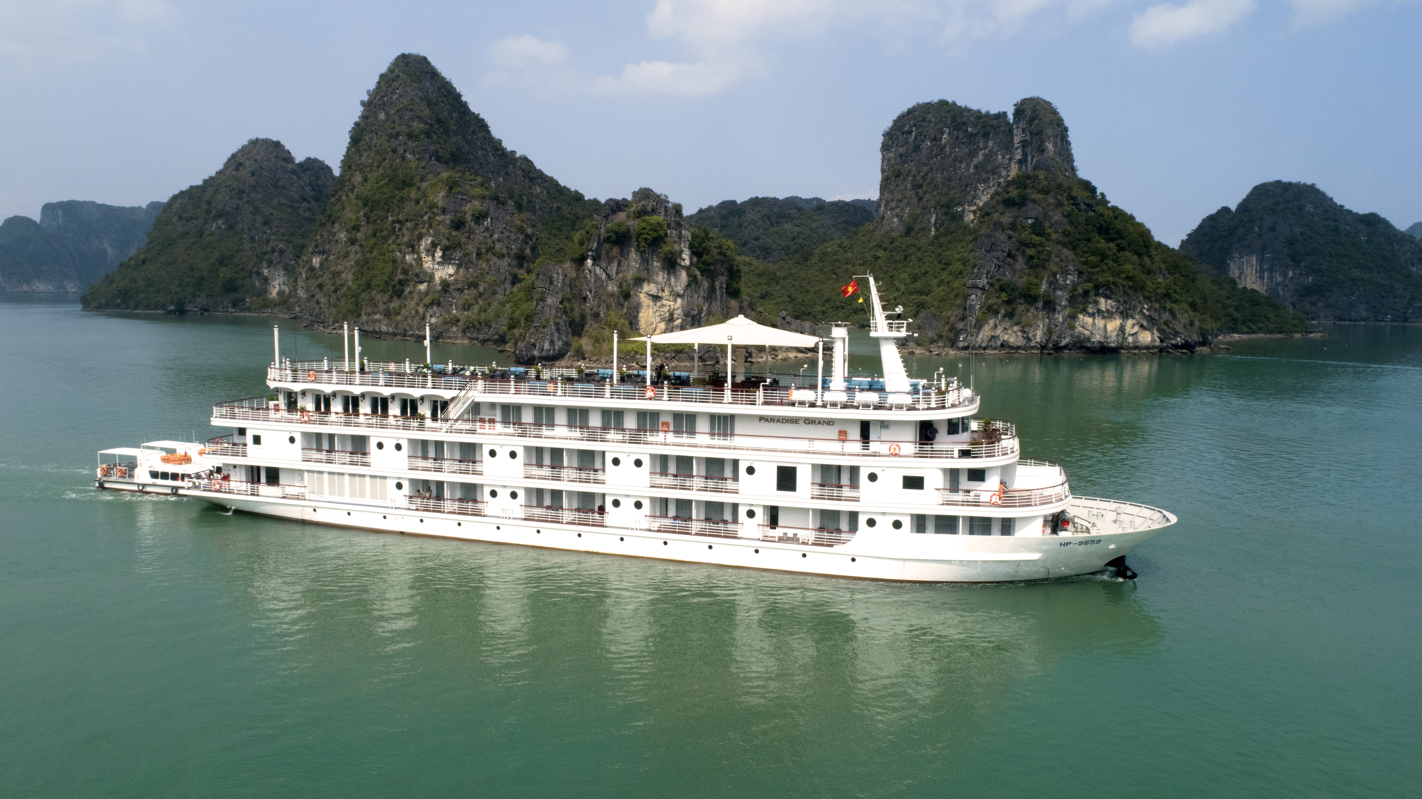 Paradise Grand Cruise 