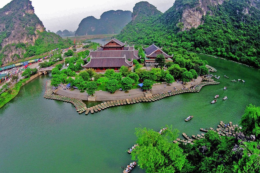 Tràng An - chùa Bái Đính 
